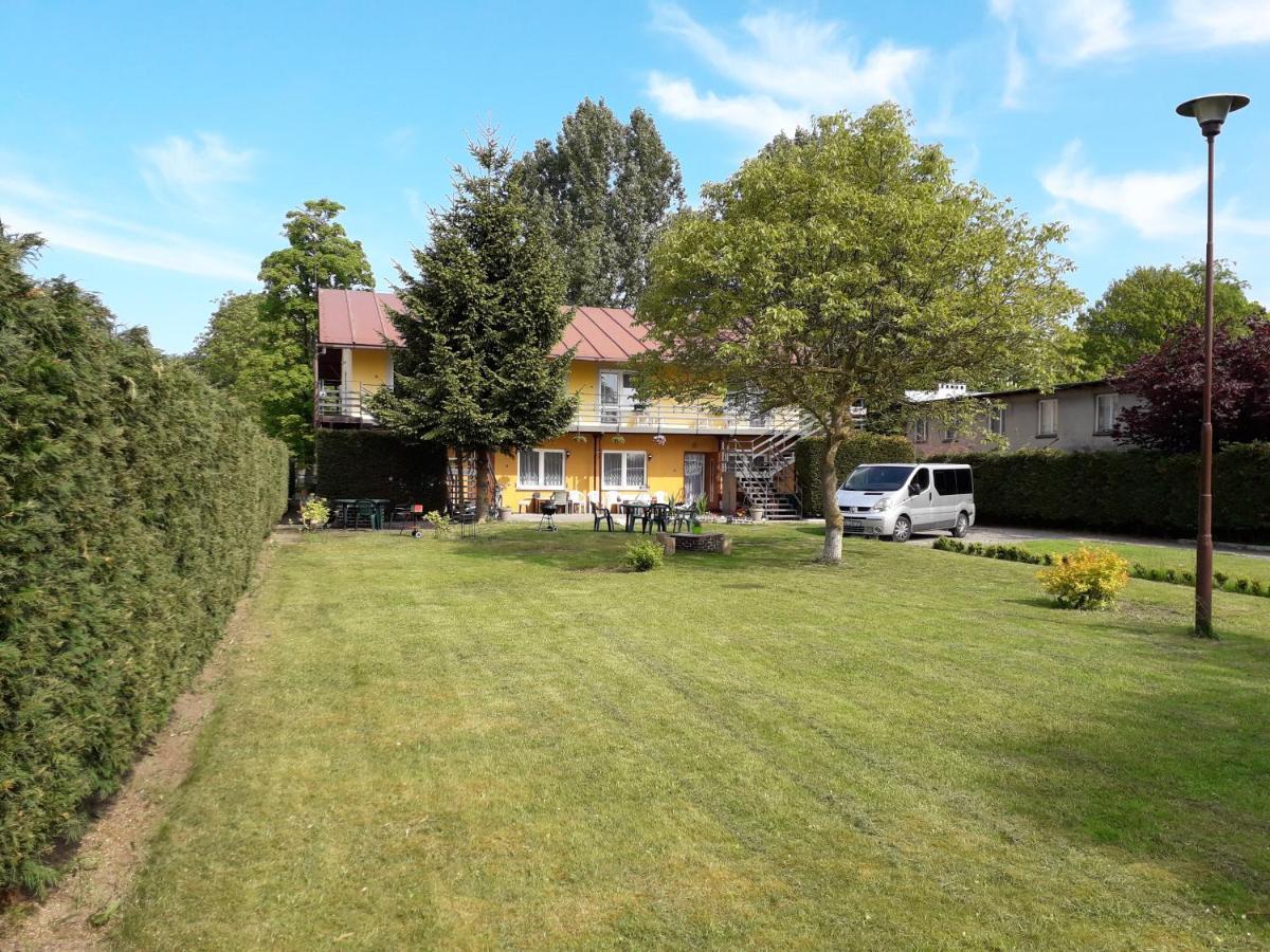 Bed and Breakfast Dom Joanna Dziwnów Exterior foto