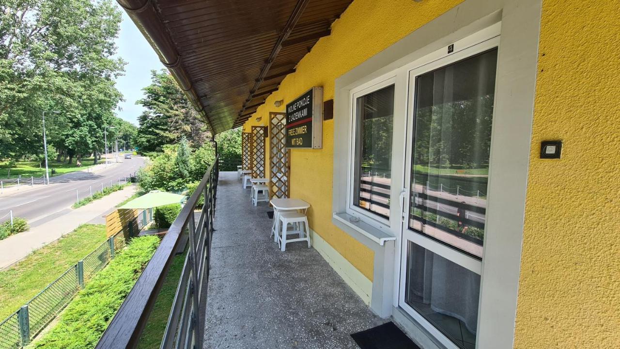 Bed and Breakfast Dom Joanna Dziwnów Exterior foto